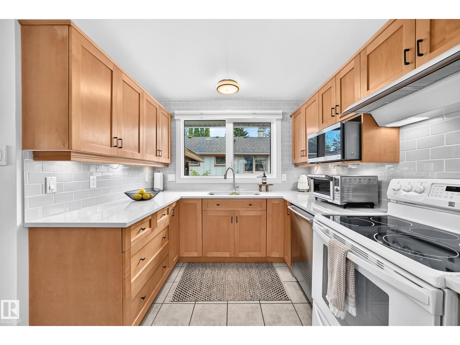 16406 87a AV NW - Image 6
