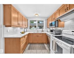 Bedroom 2 - 16406 87a Av Nw, Edmonton, AB T5R4H9 Photo 6