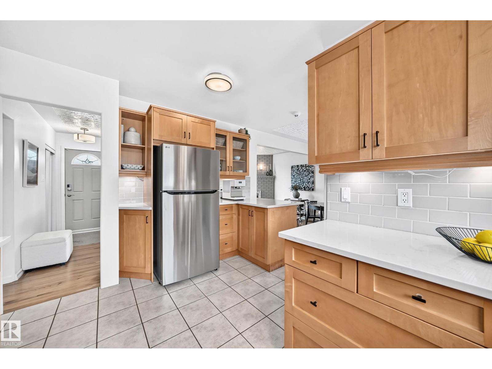 16406 87a AV NW - Image 9