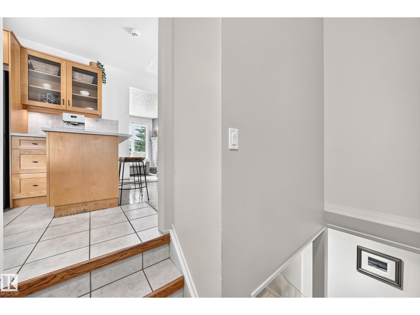 16406 87a AV NW - Image 33