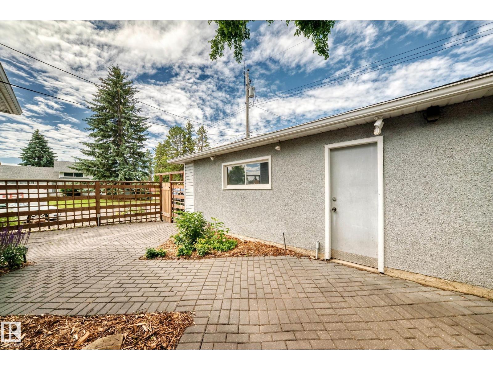 16406 87a AV NW - Image 58