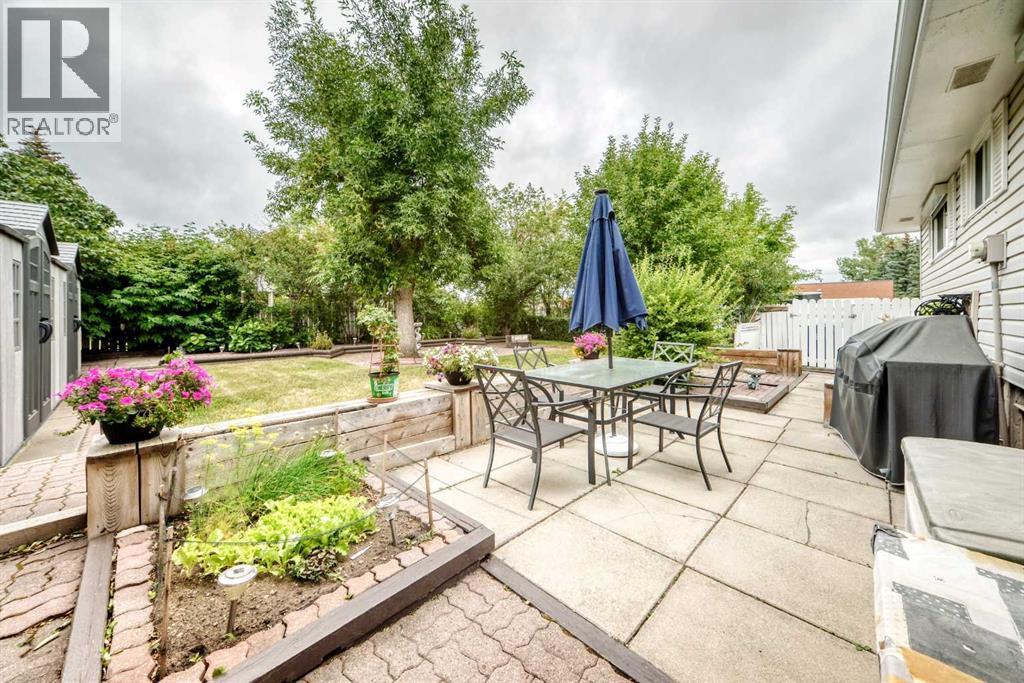 1 Cochrane Crescent - Image 36