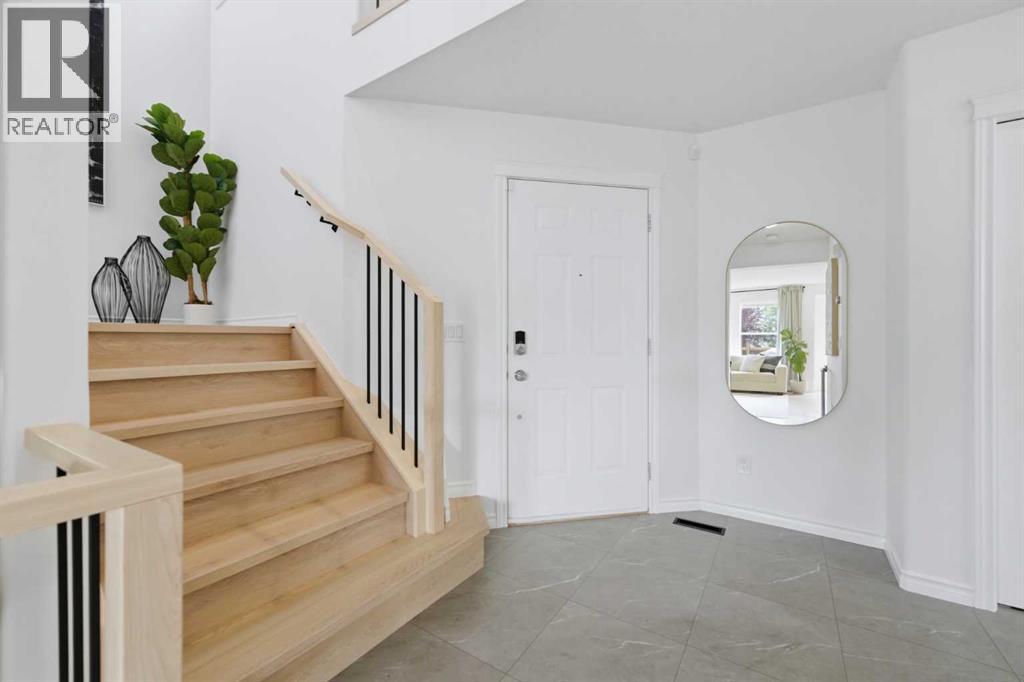 91 Bridleridge Crescent SW, Bridlewood, Calgary photo 4