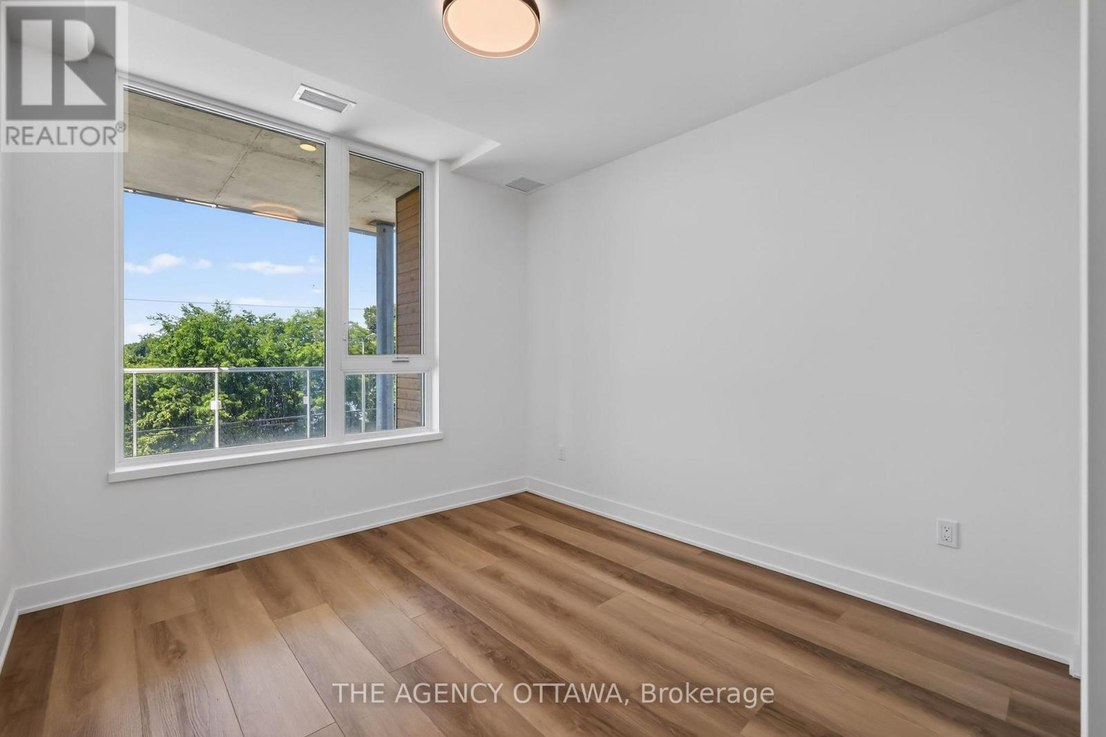 2 Bed, 2 Bath Apartment for Sale in Ottawa – 204 – 3085 RIVERSIDE DRIVE, Ottawa – MLS# X13654428 - Image 10