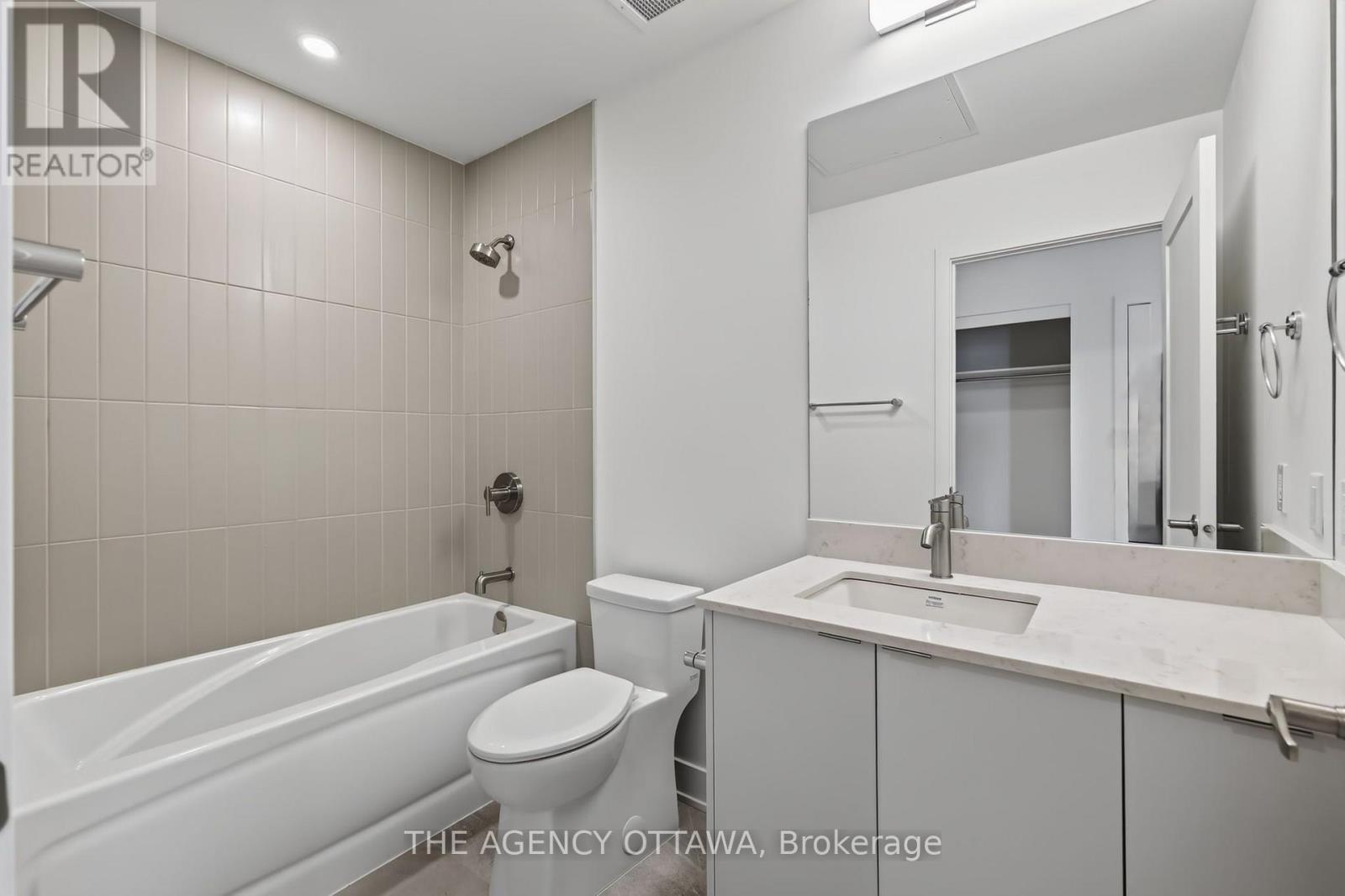 2 Bed, 2 Bath Apartment for Sale in Ottawa – 204 – 3085 RIVERSIDE DRIVE, Ottawa – MLS# X13654428 - Image 11
