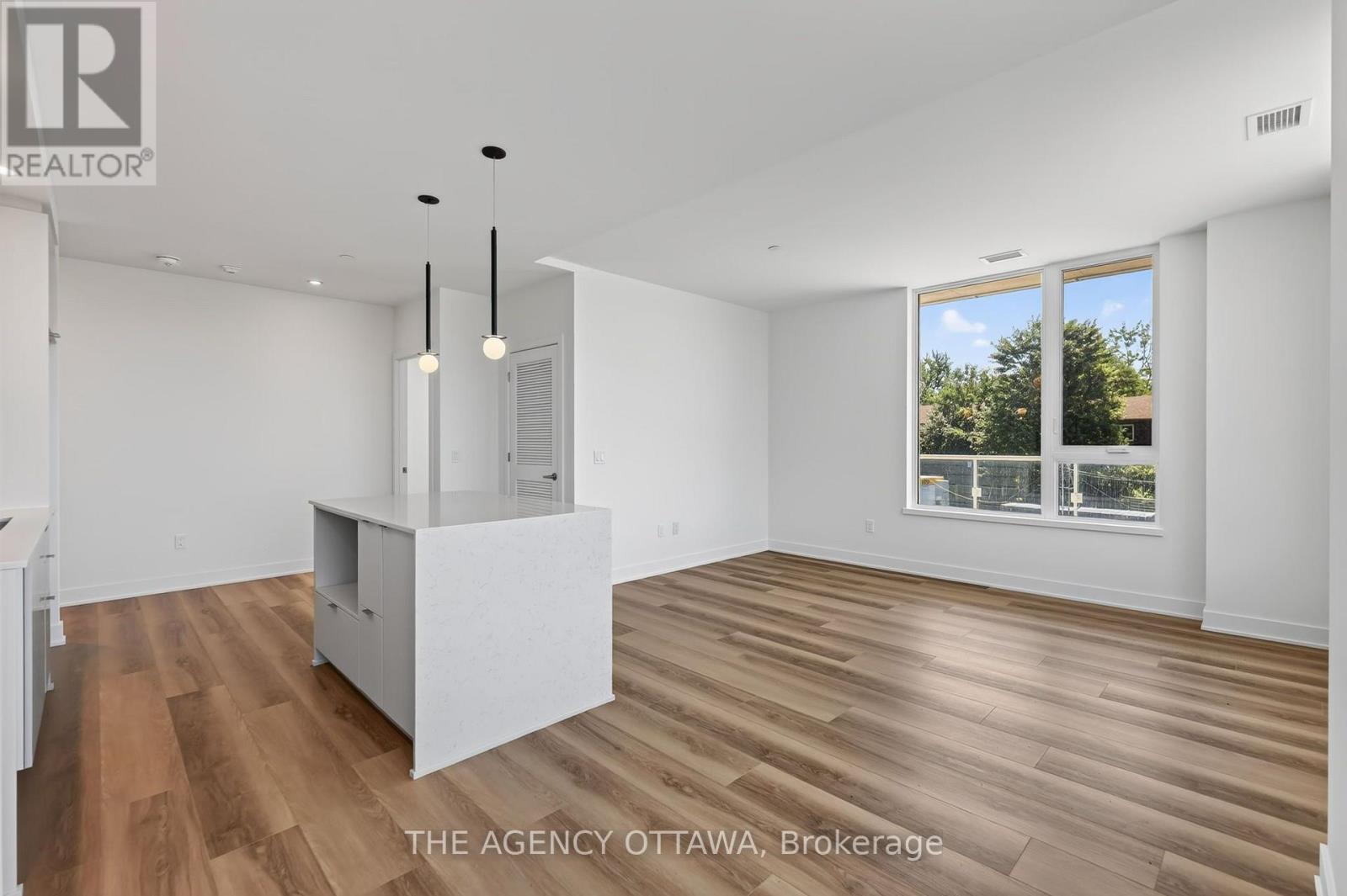 2 Bed, 2 Bath Apartment for Sale in Ottawa – 204 – 3085 RIVERSIDE DRIVE, Ottawa – MLS# X13654428 - Image 7