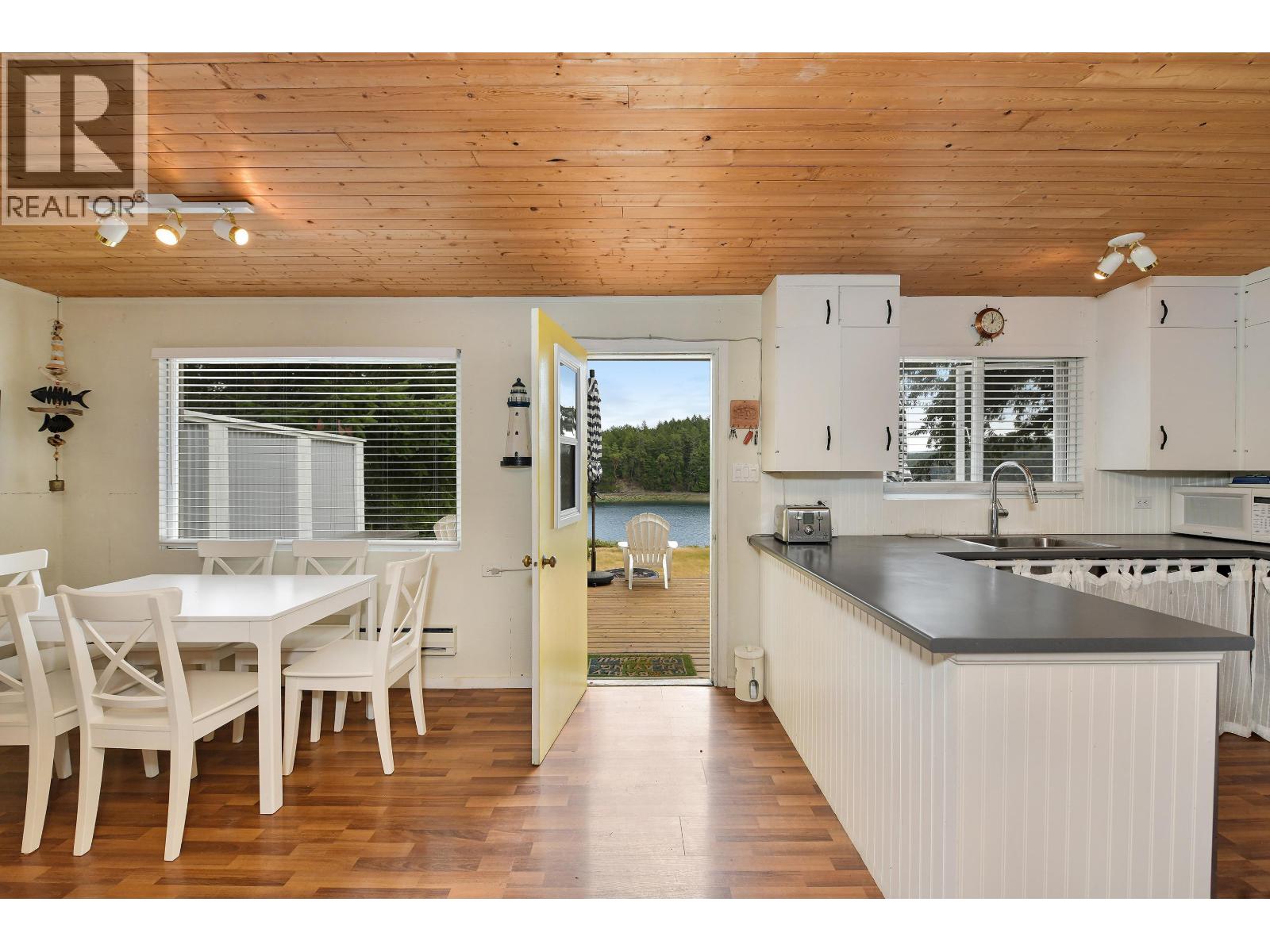 774&776 STEWARD DRIVE, Mayne Island