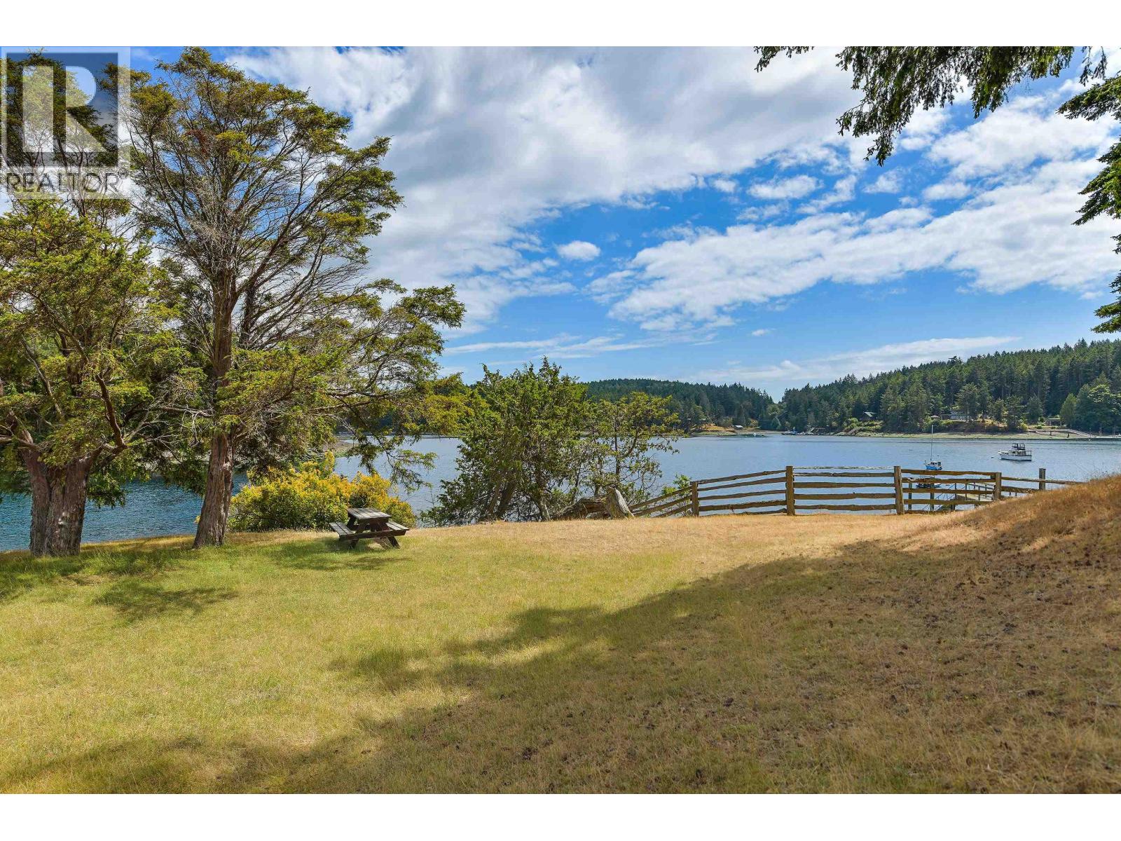 774&776 STEWARD DRIVE, Mayne Island
