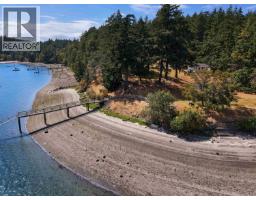 774&776 Steward Drive, Mayne Island, BC V0N2J2 Photo 13