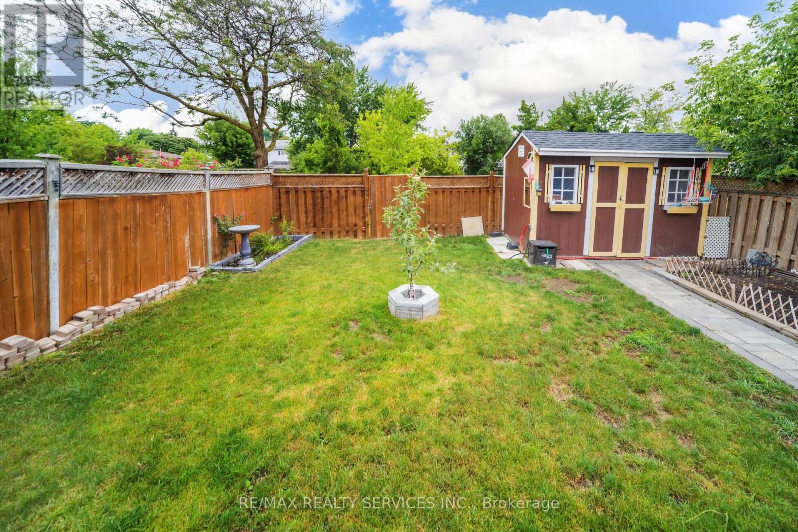 3 GRAND VALLEY DRIVE - 38