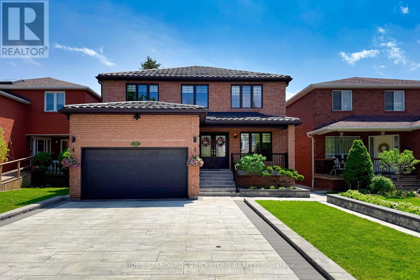 139 PINEWOOD DRIVE - 1