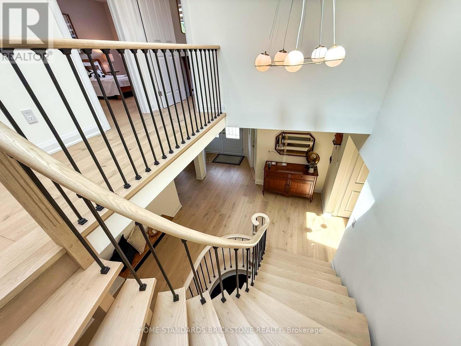 139 PINEWOOD DRIVE - 22