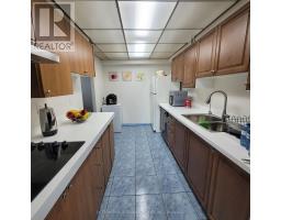 802 - 10 Tobermory Drive, Toronto, ON M3N2Y5 Photo 17