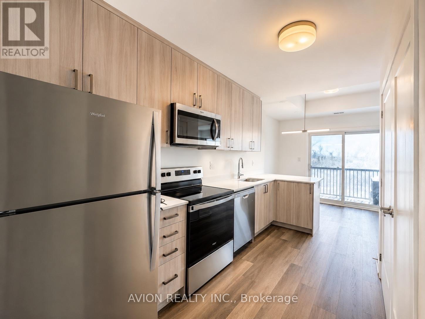 Q22 - 25 PALACE STREET — photo 2