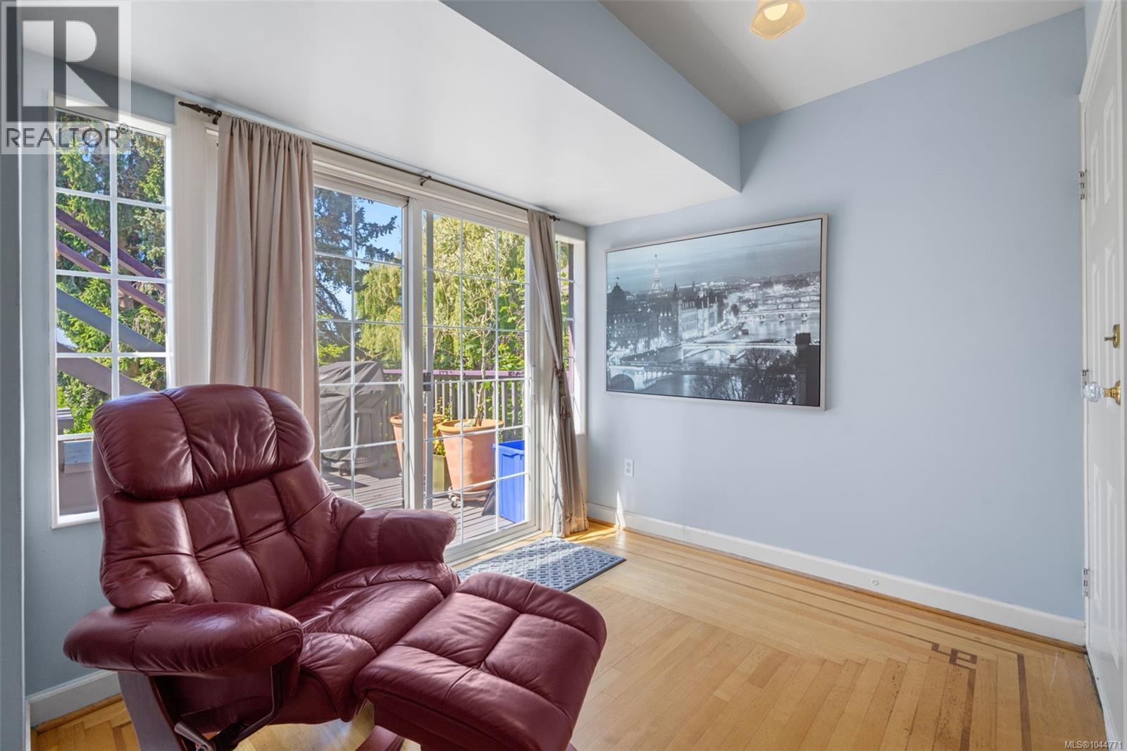1271 McKenzie St - 11