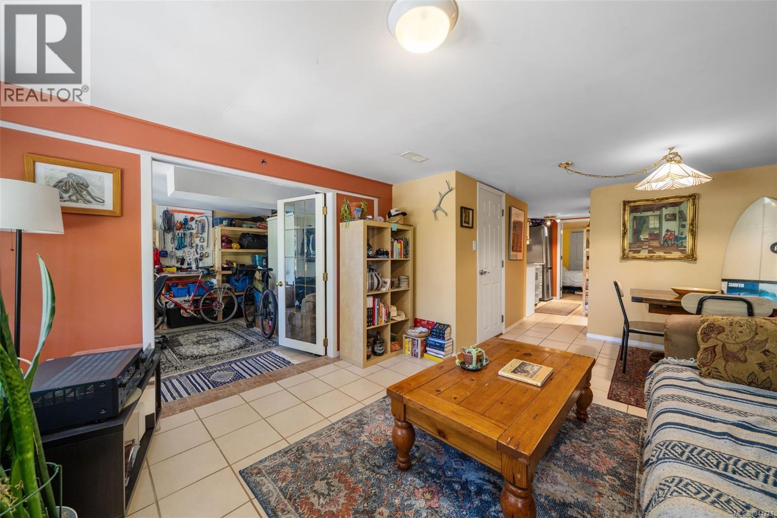 1271 McKenzie St, Victoria