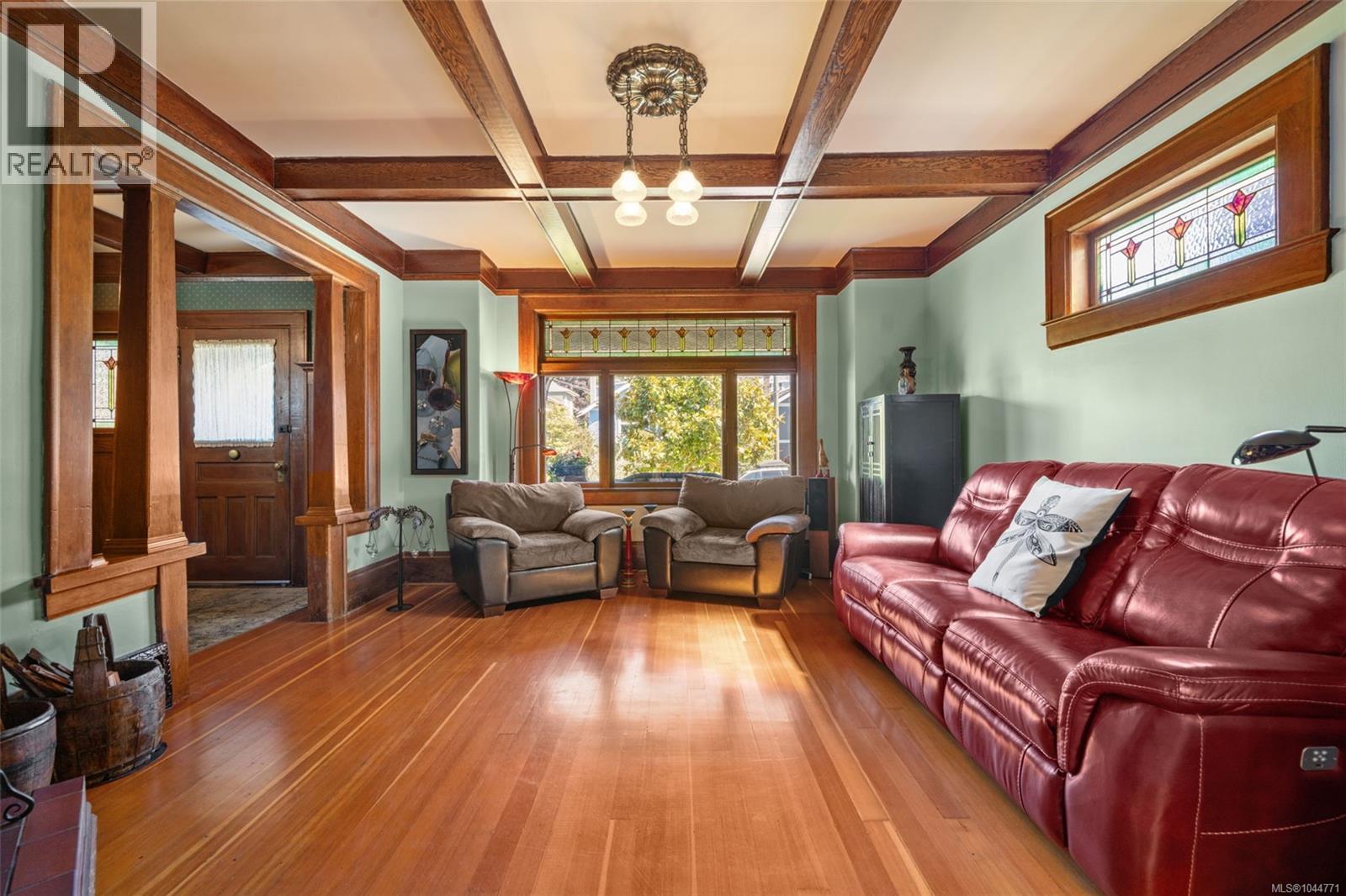 1271 McKenzie St - 5