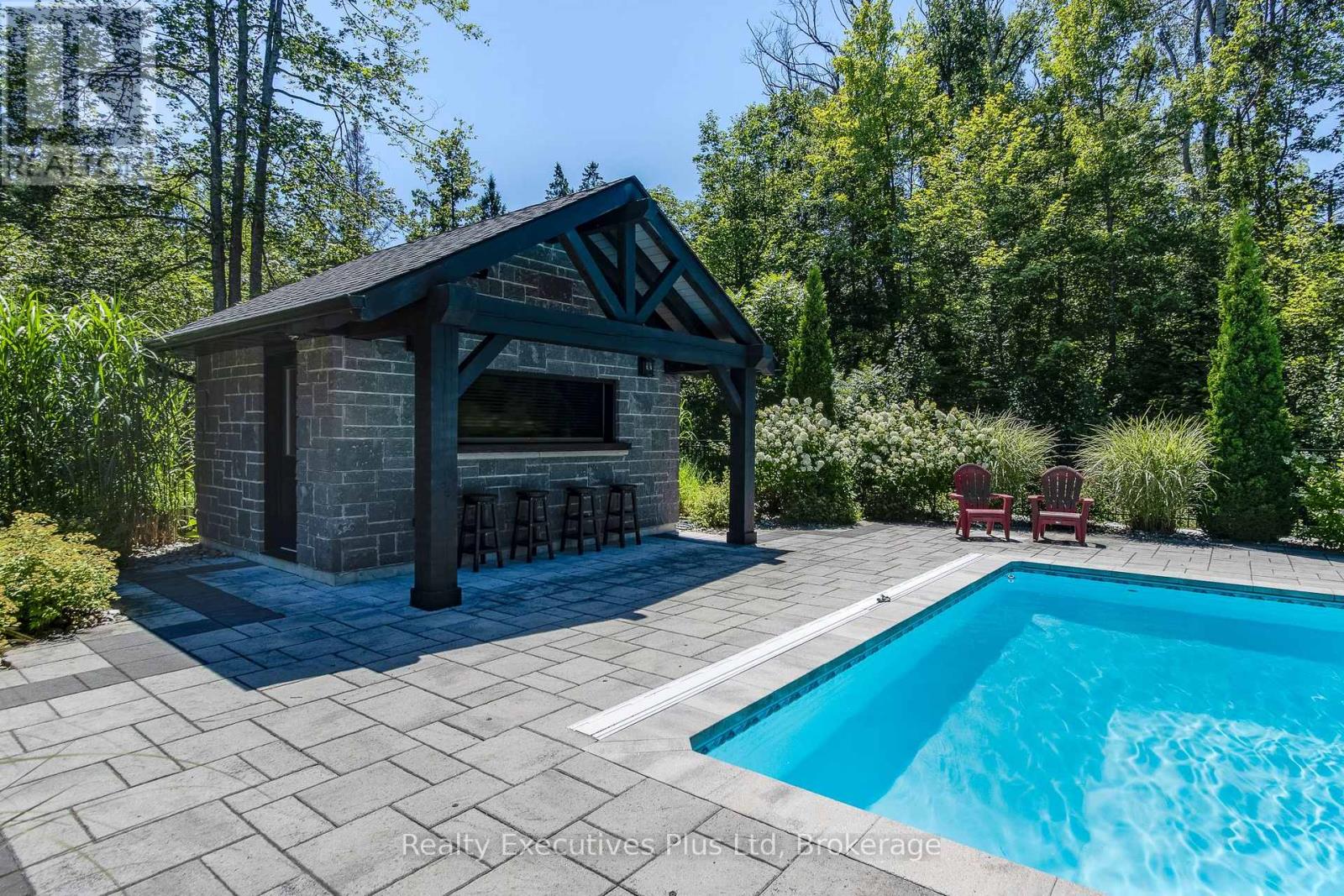 27 KINGFISHER CRESCENT - 46