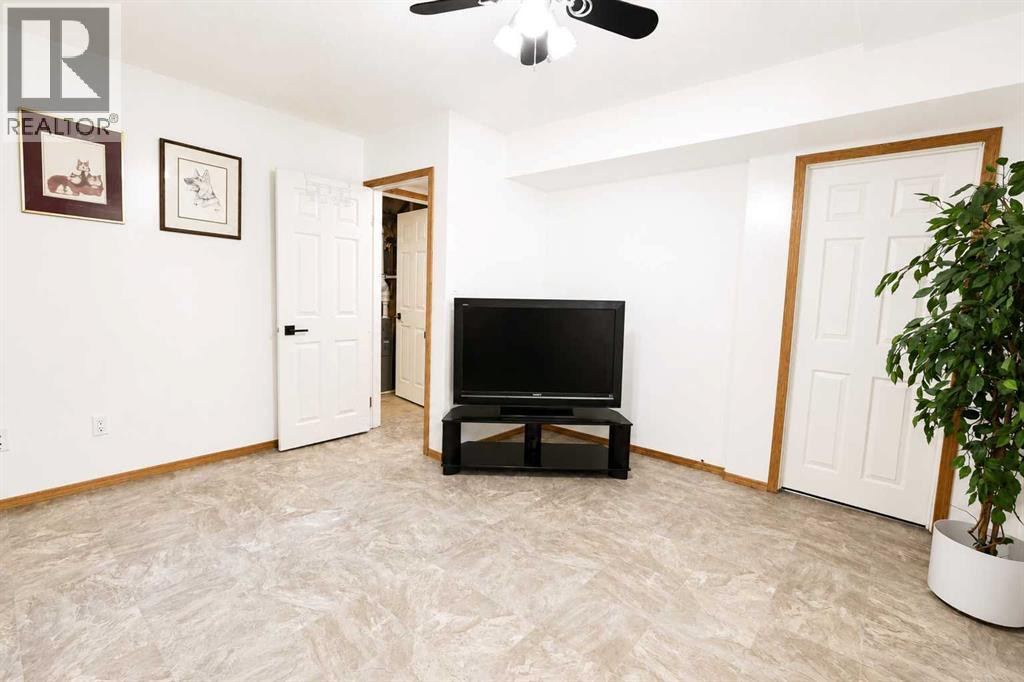 46 Lord Close - Photo 27