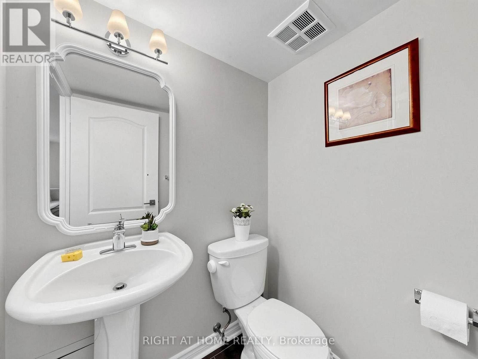 #404 30 HAYDEN STREET - 16