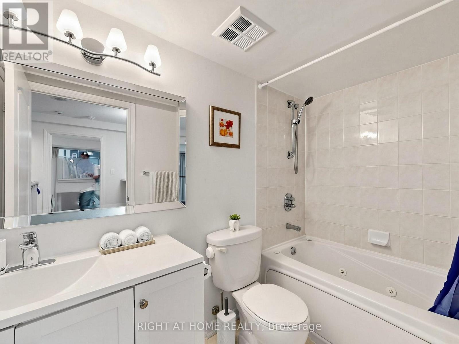 #404 30 HAYDEN STREET - 23