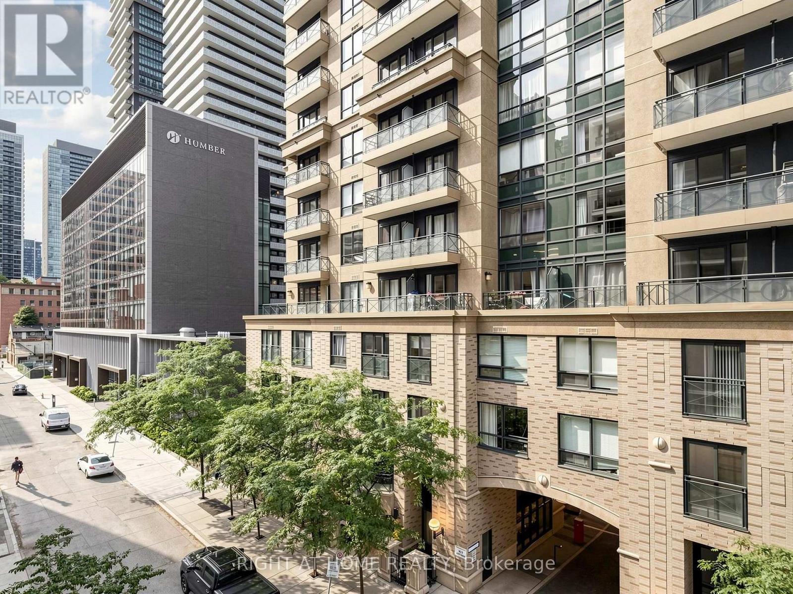 #404 30 HAYDEN STREET - 29