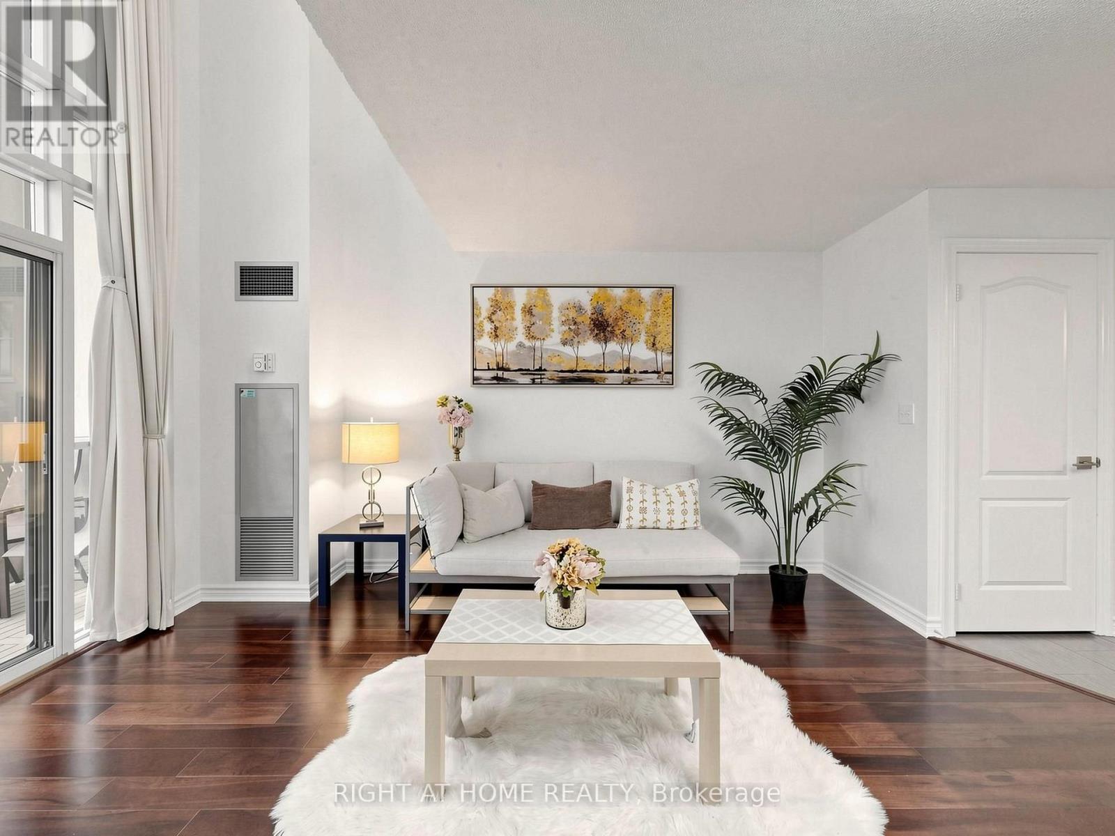 #404 30 HAYDEN STREET - 9