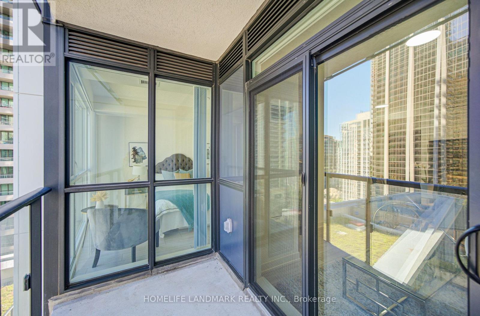 #818 4955 YONGE STREET - 19