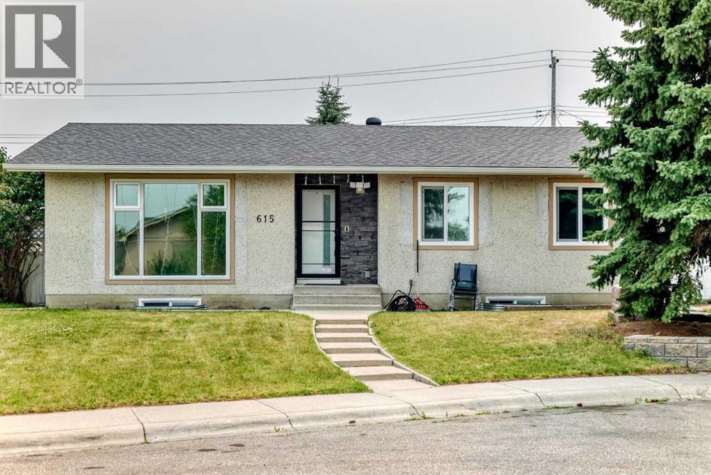 615 Marian Crescent NE - 1