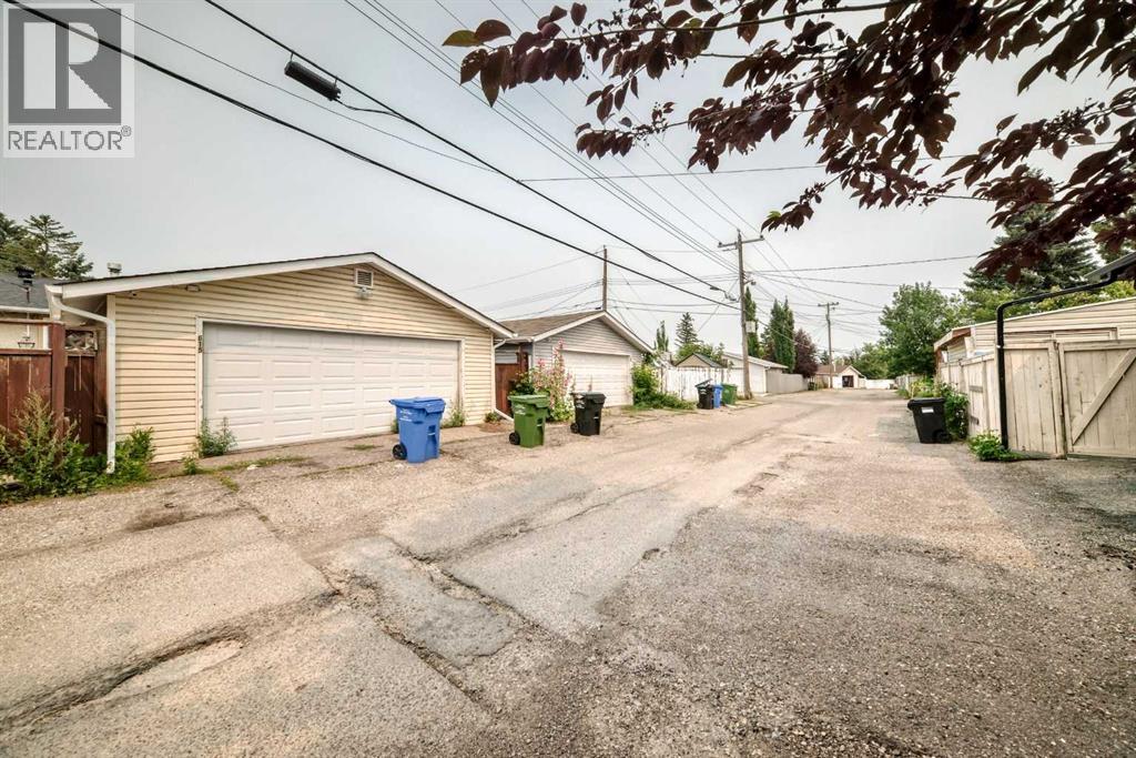 615 Marian Crescent NE - Image 40