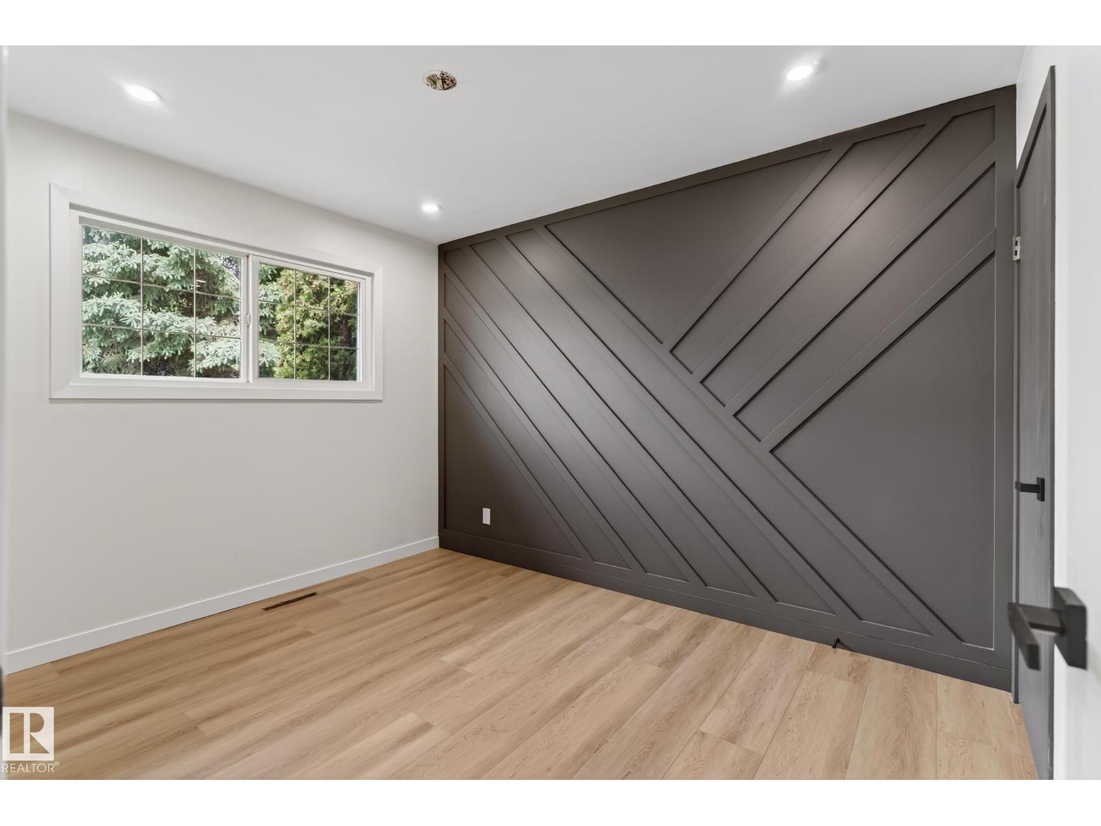 12936 132 ST NW - 8