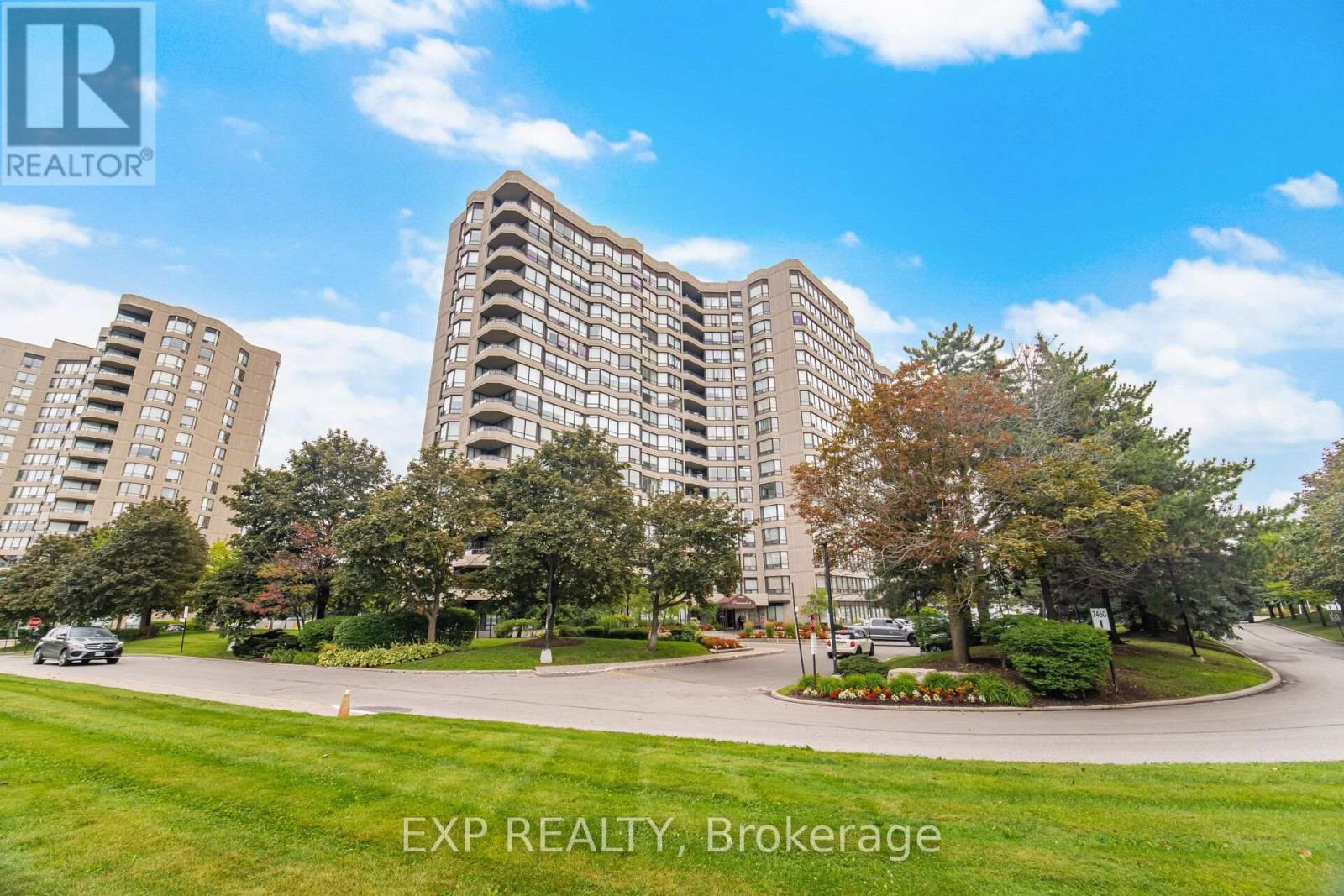 Photo of 7440 Bathurst Street