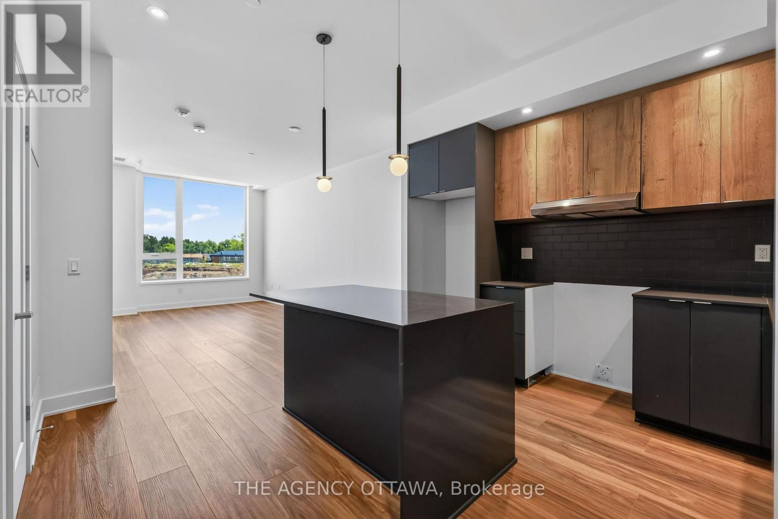 1 Bed, 1 Bath Apartment for Sale in Ottawa – 302 – 3085 RIVERSIDE DRIVE, Ottawa – MLS# X13654462 - Image 6