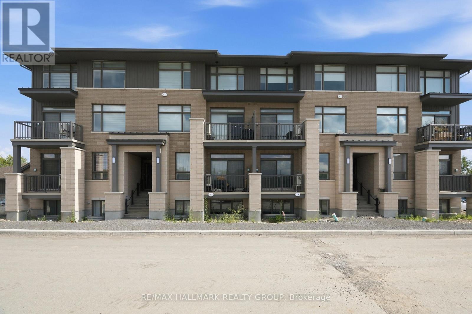 2 Bed, 3 Bath House for Rent in Ottawa – 623 SILHOUETTE PRIVATE, Ottawa – MLS# X13654474 - Image 1