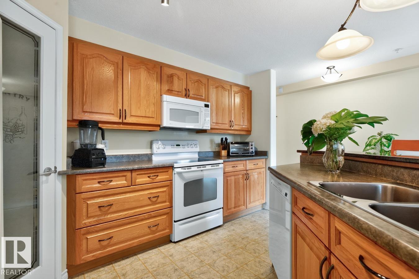 #322 7510 89 ST NW - Image 8