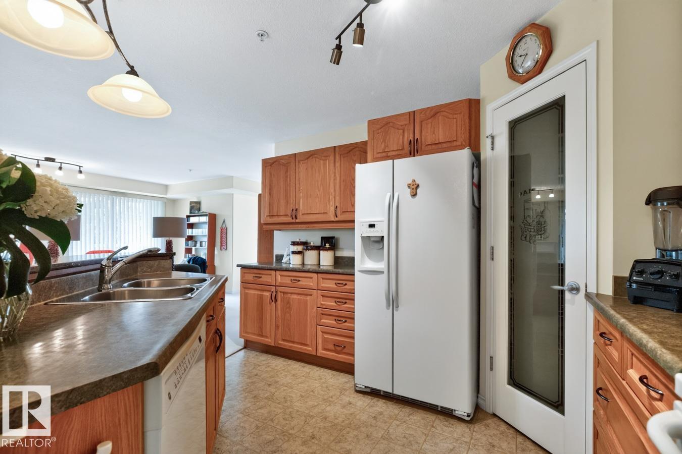 #322 7510 89 ST NW - 9