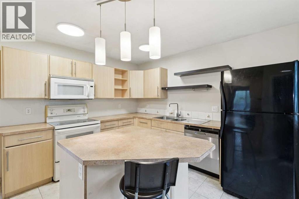 3816 26 Avenue SW - 12