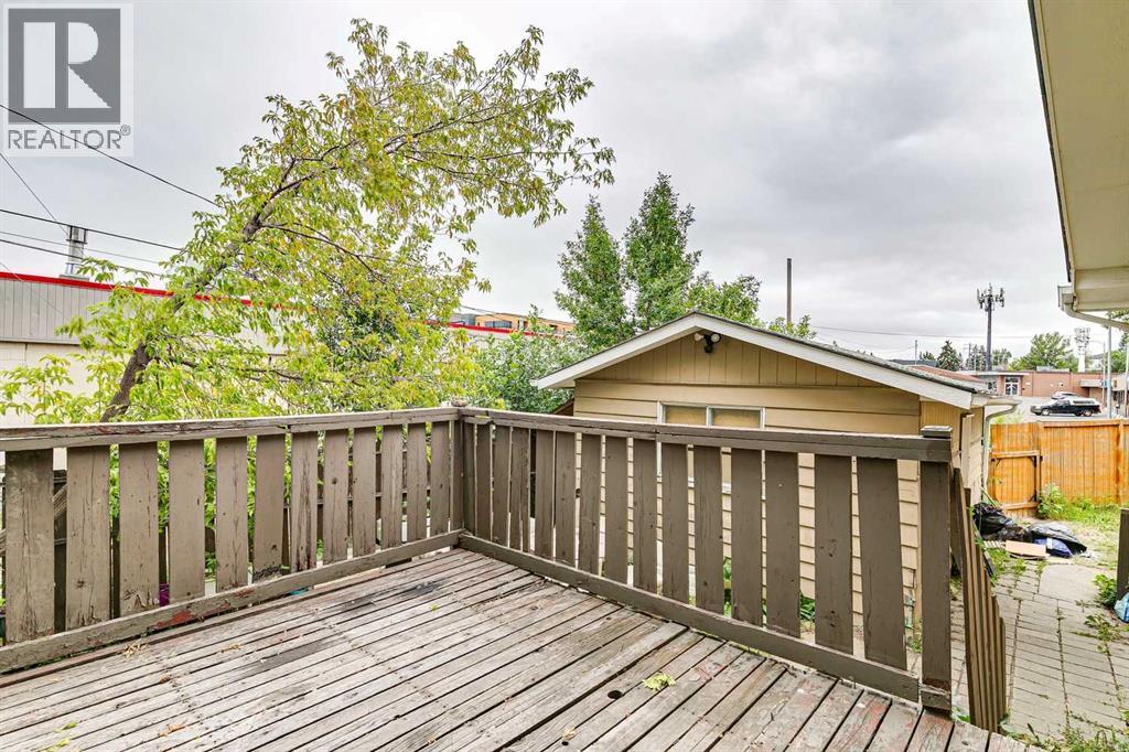 3816 26 Avenue SW - 29