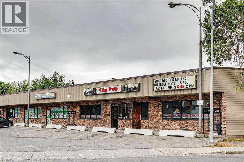 3816 26 Avenue SW - 38