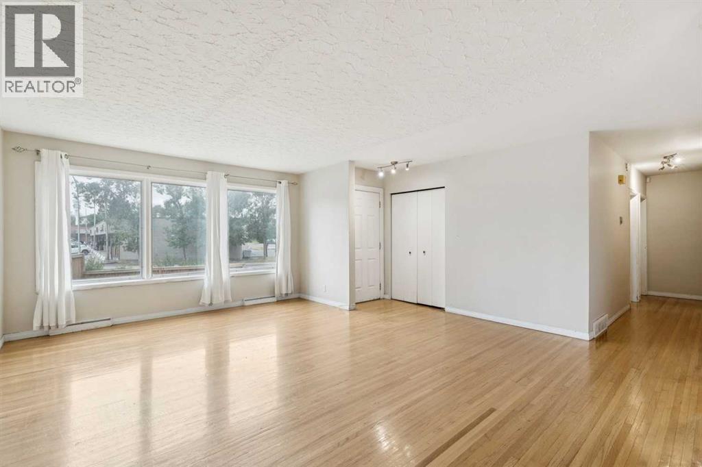 3816 26 Avenue SW - 7