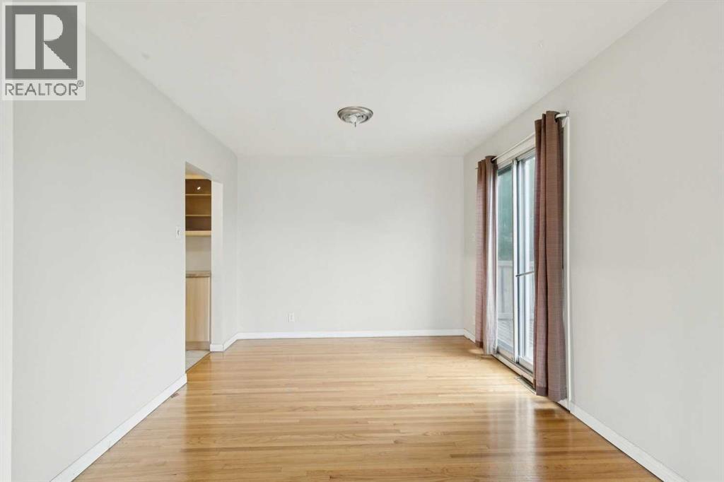3816 26 Avenue SW - 8