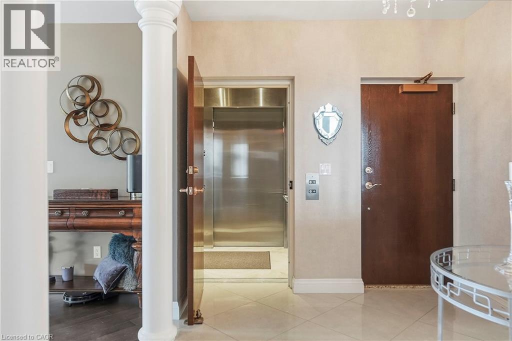 #2W 174 MOUNTAIN PARK Avenue - 43