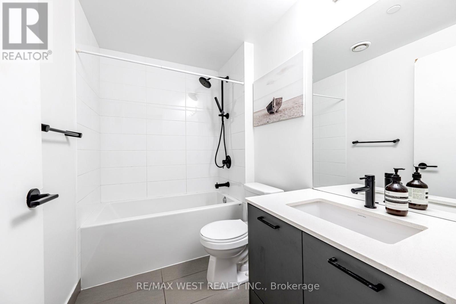 #211 2300 ST CLAIR AVENUE W - 8