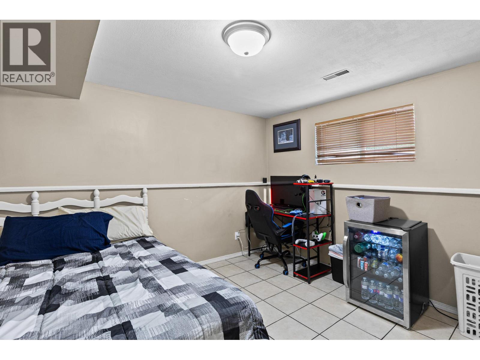 1643 Traut Court - Image 25