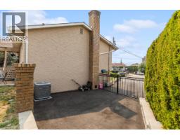1643 Traut Court, Kelowna, BC V1P1E6 Photo 33