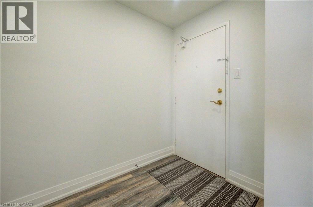#2013 3590 KANEFF Crescent - 6