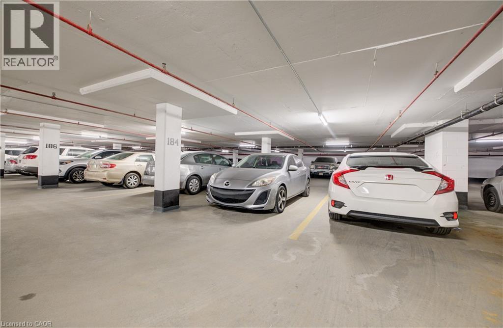 #2013 3590 KANEFF Crescent - 36
