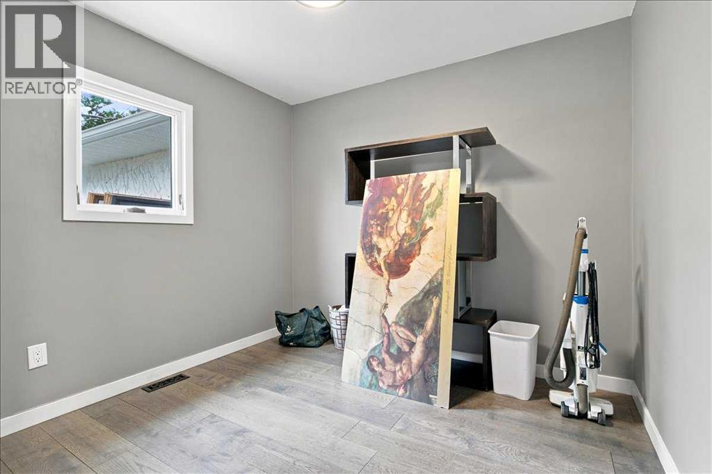 11709 95 Street - 16