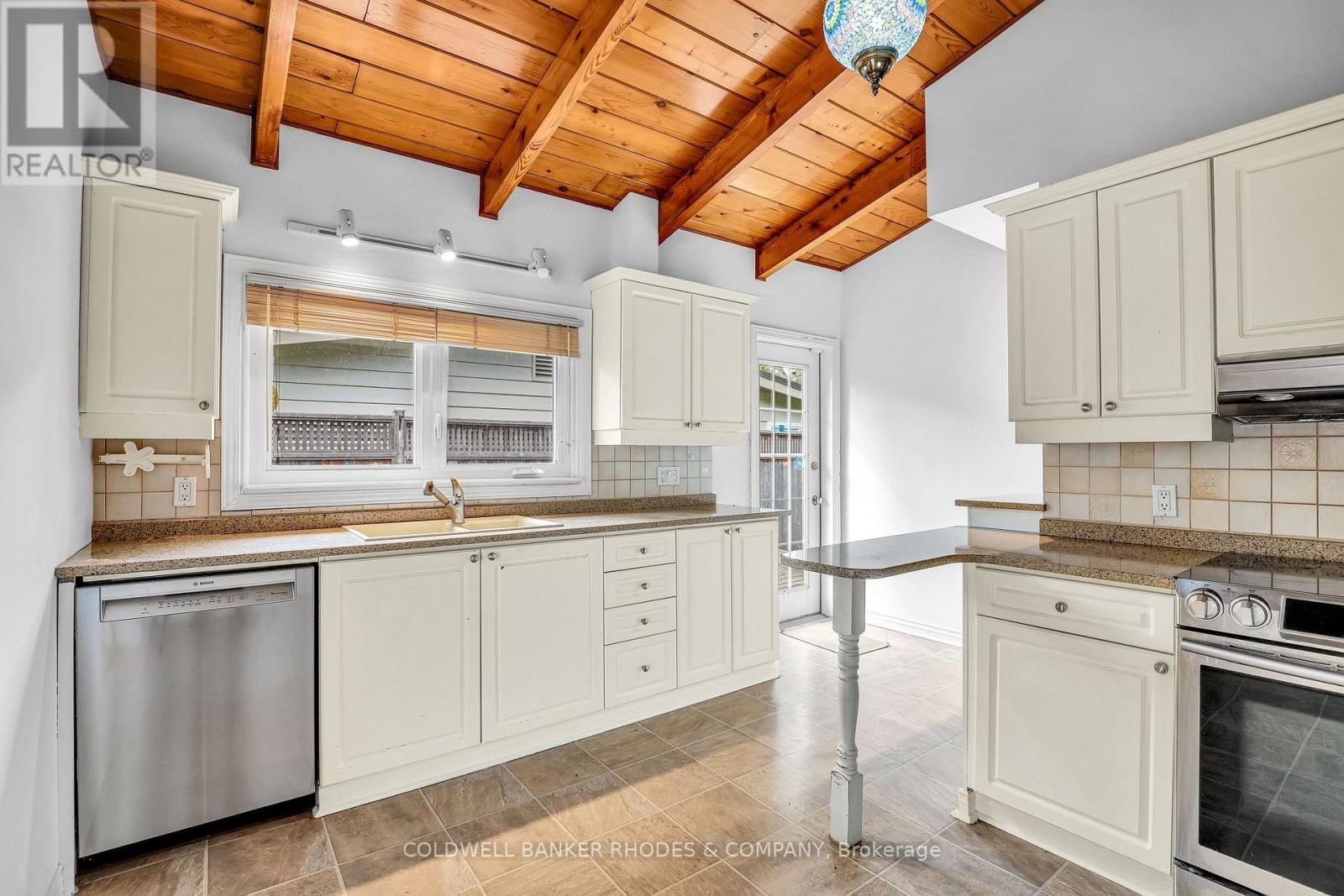 4 Bed, 2 Bath House for Rent in Ottawa – 359 MOUNTBATTEN AVENUE, Ottawa – MLS# X13654586 - Image 21