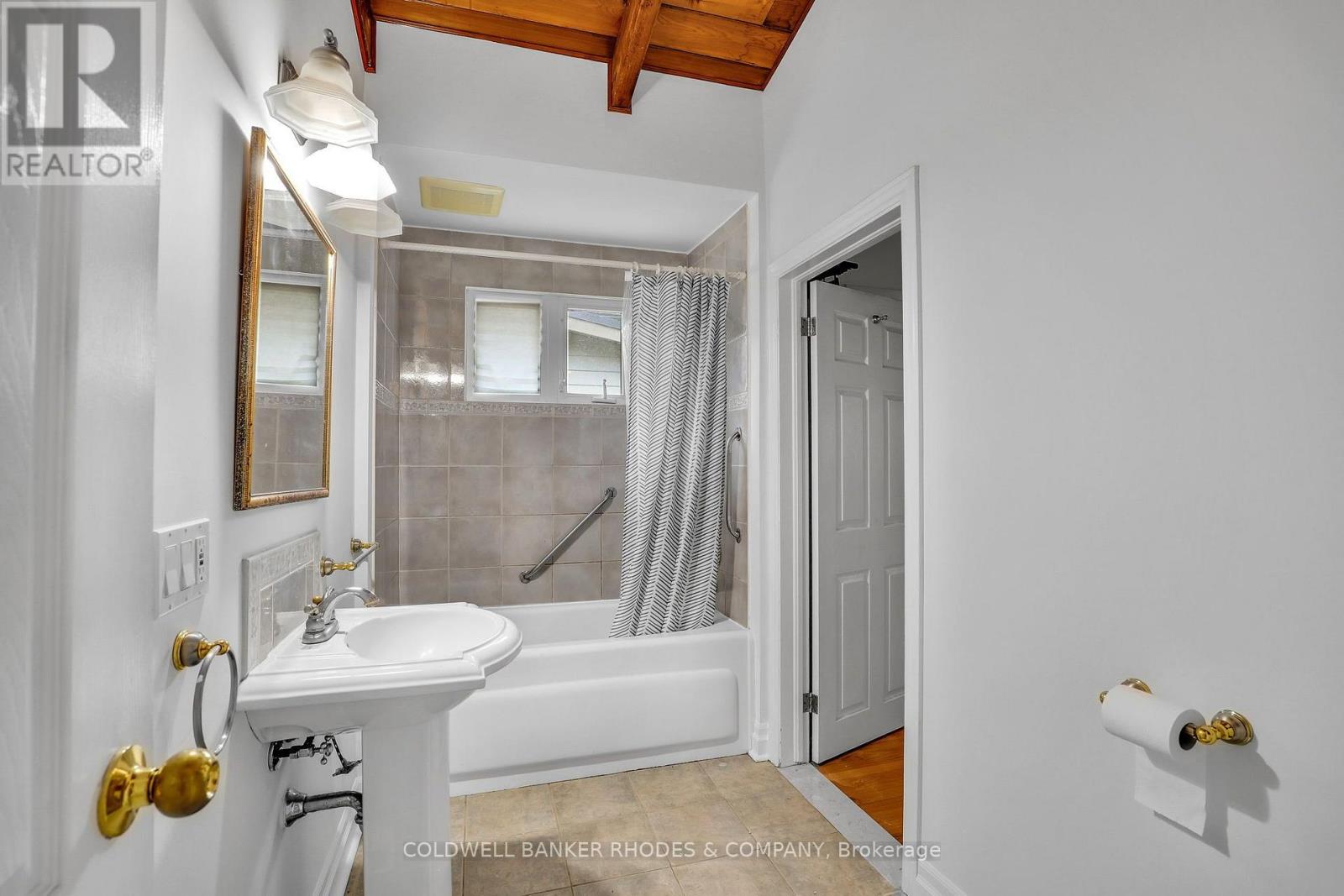 4 Bed, 2 Bath House for Rent in Ottawa – 359 MOUNTBATTEN AVENUE, Ottawa – MLS# X13654586 - Image 28